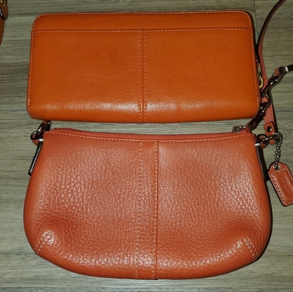 ORANGE COACH CROSSBODY PURSE & WALLET SET - Picture 11 of 15